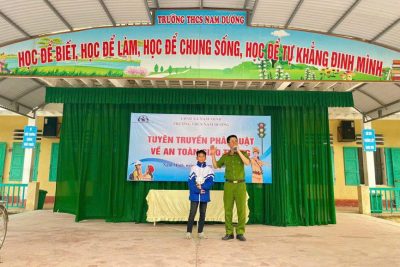 TUYÊN TRUYỀN PHÁP LUẬT VỀ TRẬT TỰ AN TOÀN GIAO THÔNG TẠI TRƯỜNG THCS NAM DƯƠNG